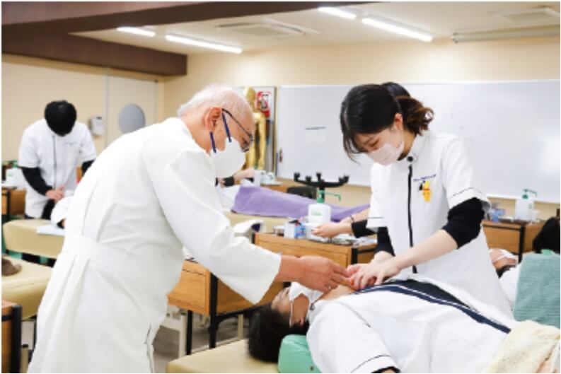 東洋医療キャンパスライフ