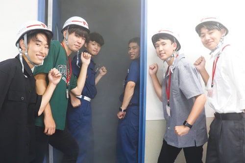 救急救命士学科 火災発生！生存者を救出せよ