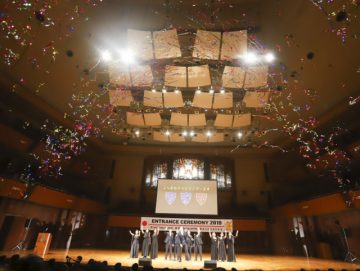 ハンパない演出で盛大にお祝い。