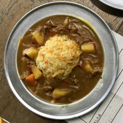 チャーハンとラー油！中華風激辛カレー