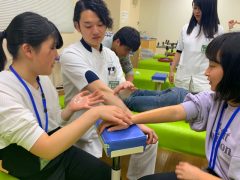 体験を通して、見学者同士で仲良くなれますよ☆