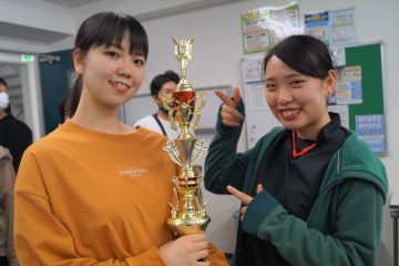 トロフィーと記念撮影🏆