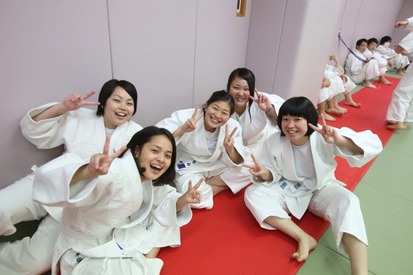 柔道女子：東洋医療専門学校