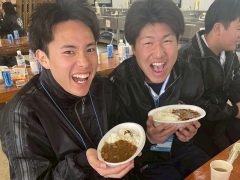 じゃーん！自分たちで作ったカレーです！