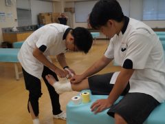 クラスメイト同士で巻き合います