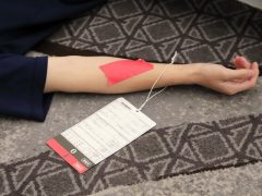 傷病者の緊急度や重症度に応じてタグをつける「トリアージ」