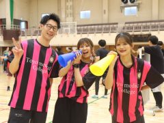 メガホンで熱い声援を！