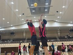 勝負の命運がかかったボールトス
