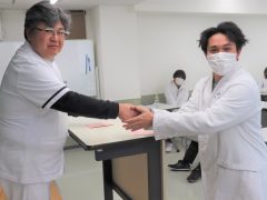 先生と握手！頑張ってきます！