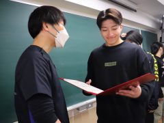 卒業証書授与！