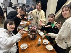 女子チームのBBQの様子♪