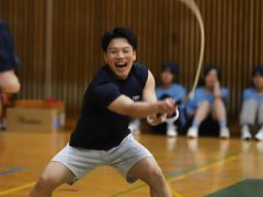 縄を回す人も体力がいりますがこの笑顔！