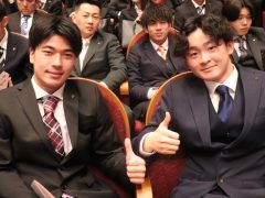 スーツが似合ってます✨