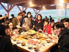 みんなでお肉を囲みます！