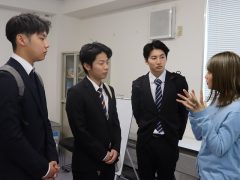 自由に質問しています