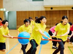 息を合わせてボールを運ぶ！