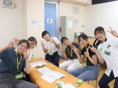 学生スタッフともパシャリ！