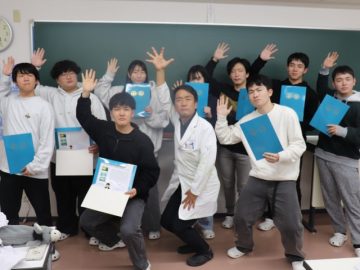 みんなで真田先生ポーズ！！！