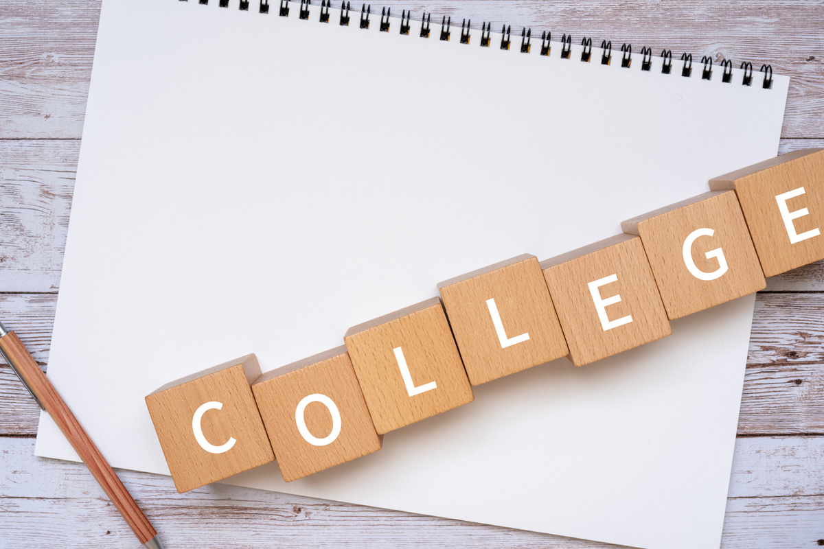 柔道整復師になるには？専門学校と大学のメリットとデメリットをご紹介！
